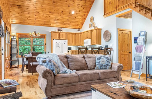 Sautee Nacoochee Cabin | Near Helen Stargazer Hammock Hot Tub, Fire Pit