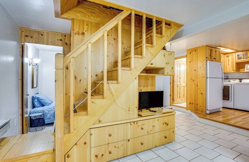 Orchard City House | Near Hiking & Biking: Home w/Eckert Charm!