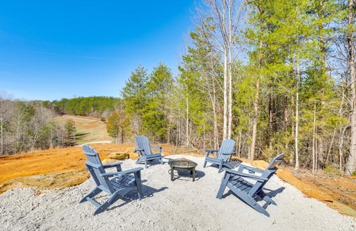 Unaka House | Near Hiking Trails Mtn-View Haven in Englewood!