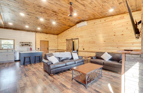 Unaka House | Near Hiking Trails Mtn-View Haven in Englewood!