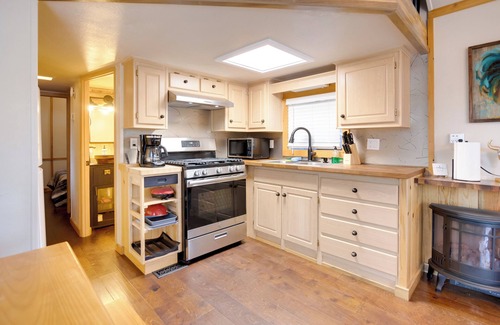 Lake Almanor Peninsula Cabin | Near Lake Almanor & Golf: Cozy Cabin!