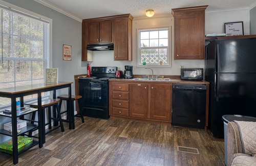 Wise Cottage | Near Lake - Boat Parking - Pet friendly farm stay