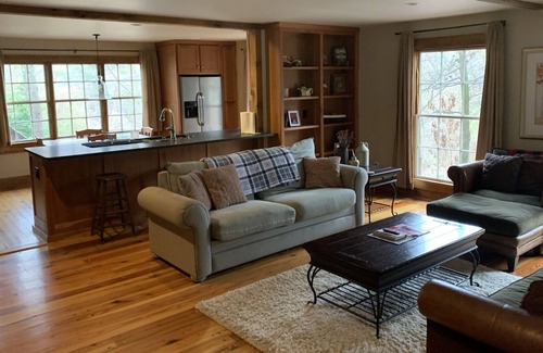 Clayton Cabin | Near Lake Burton, Gorgeous Mtn. View Old Schoolhouse.