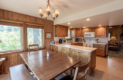 Pagosa Highlands House | Near Lake Hatcher and walk to San Juan Forest, Quiet Area.