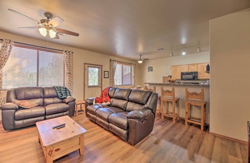 Show Low Condo | Near Lake & Trails: Show Low Condo w/Grill!