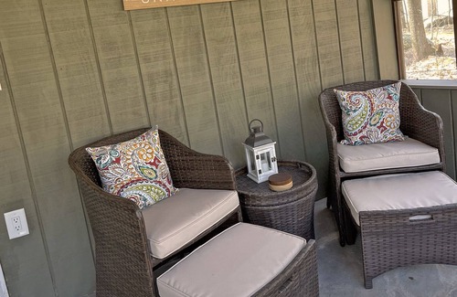 White Mills Cottage | Near Lake Wallenpaupack, Hot Tub & Fire Pit