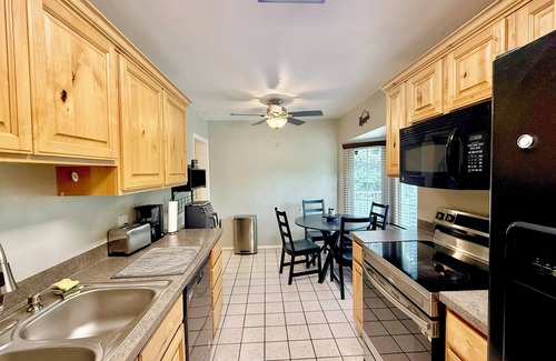 South Ogden House | Near McKay Dee Hosp, Weber State Univ, Hill AF Base, & many outdoor adventures!