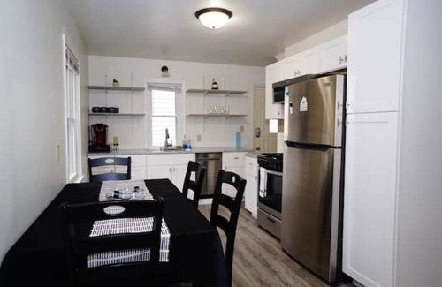 Highland House | Near MSP Comfy Home 3 BD/1 Bath