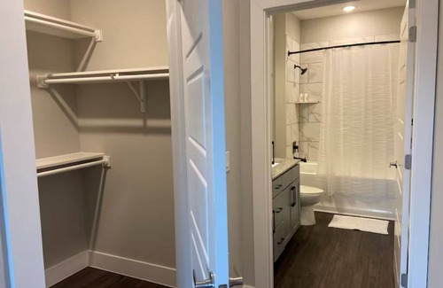 Southwest Raleigh Apartment | Near NC State Veterinarian Hospital