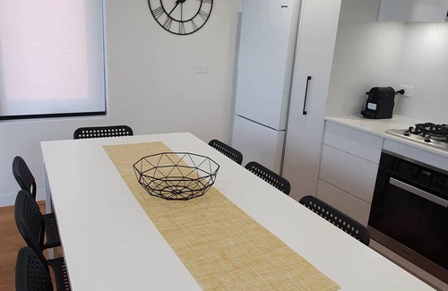 West Melbourne House | Near new 3 bedroom residence
