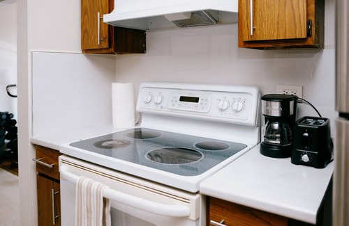 O'Hare Apartment | Near O`hare | Personal Gym & Balcony | Safe Area