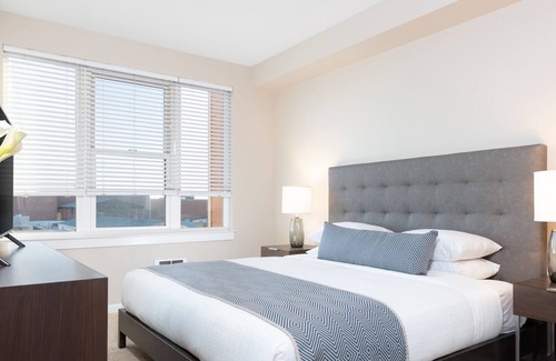 Emeryville Apartment | Near Oakland | Sparkling Clean | 24/7 Service Team