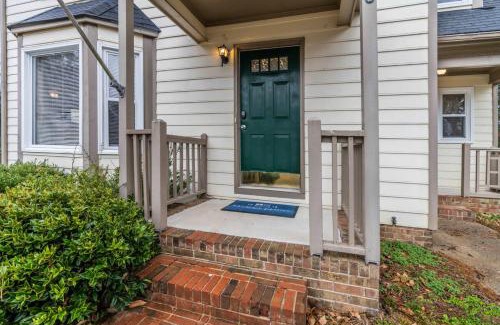 Southeast Raleigh House | Near Parks Trails & Downtown Raleigh Retreat