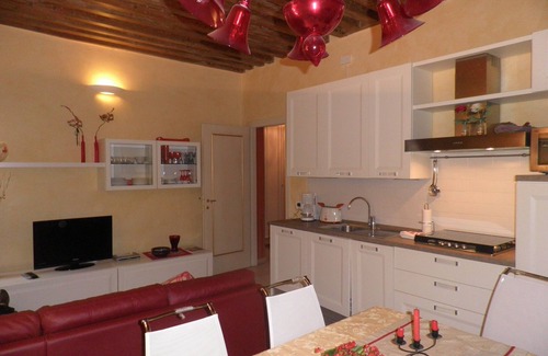 San Polo Apartment | Near Ponte di Rialto, fish and fruit market, all kinds of shops
