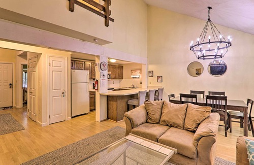 Lake Harmony House | Near Skiing & Lakes: Contemporary Poconos Townhome