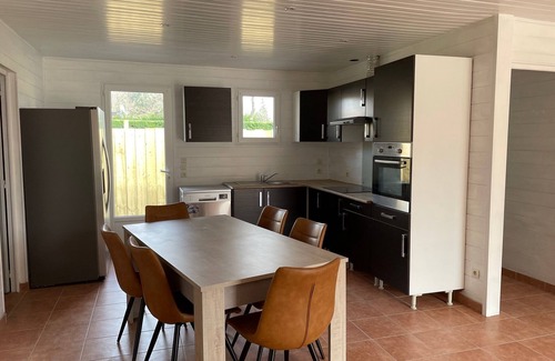 Grayan-Et-L'Hopital House | Near Soulac/sea House sleeps 6 with indoor heated swimming pool