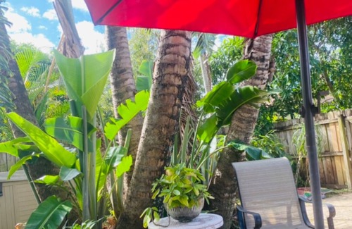 Palm City House | Near Stuart Sunset family & pet friendly home