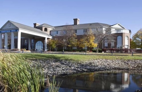 Mishawaka House | Near Studebaker National Museum & Notre Dame, Mini-Golf