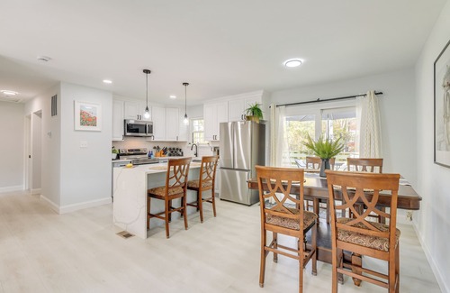 Severn House | Near Top Attractions: Deck Dining at Severn Home!