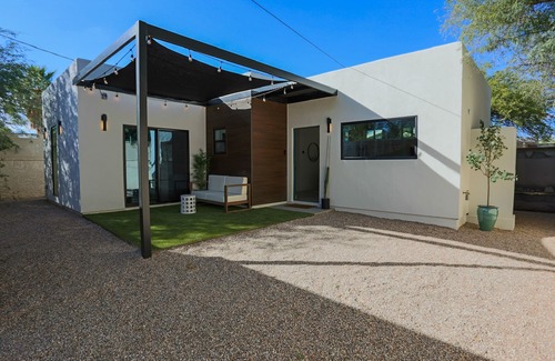 Sam Hughes House | Near UofA,GuestHouse,Central,Private,King bed,Wifi