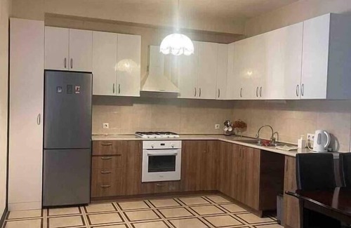 Vera Apartment | nearby chavchavadze ave sunny home with balcony