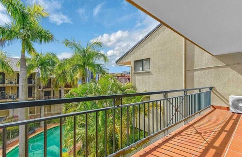 Fortitude Valley Apartment | Nearby Showgrounds and James St and King Williams Precints