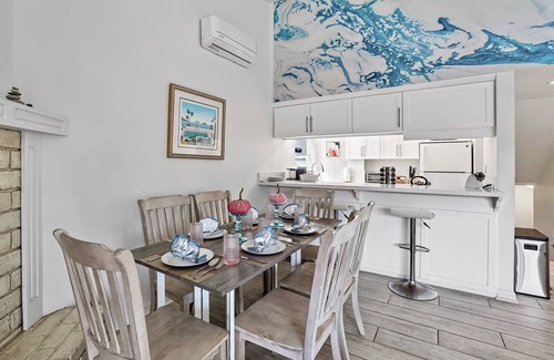 Pierpont Bay House | Nearly Beachfront Family Vacation- One house to the Sand 85+ Pet friendly too!