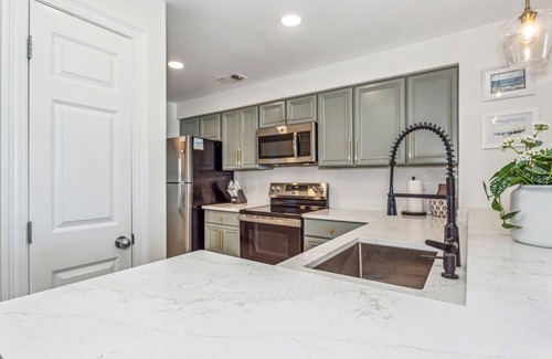 Navarre Beach Condo | Neaux Worries: Newly remodeled Ocean Front 16th Floor Pearl Condo!