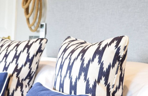 Barton-on-Sea House | Neddles - Superior King Room - Ensuite with bath