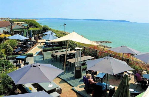 Barton-on-Sea House | Neddles - Superior King Room - Ensuite with bath