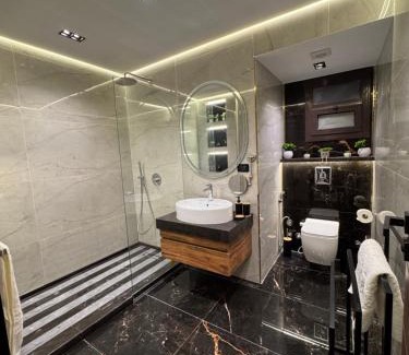 Al-Khalifa Apartment | Nefertiti's Modern Majesty