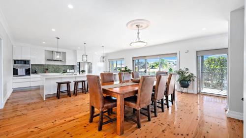 Nelson Bay House | Nelson Bay CBD Oasis 13 Government Rd
