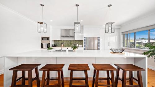 Nelson Bay House | Nelson Bay CBD Oasis 13 Government Rd
