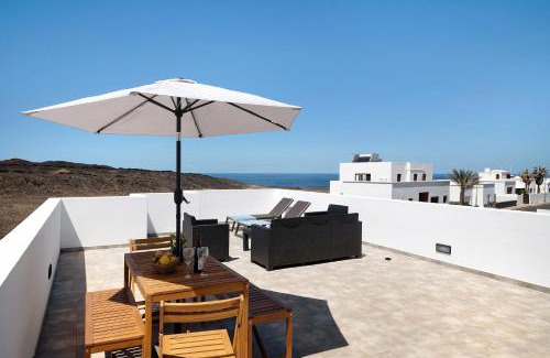 La Santa House | Neptuno