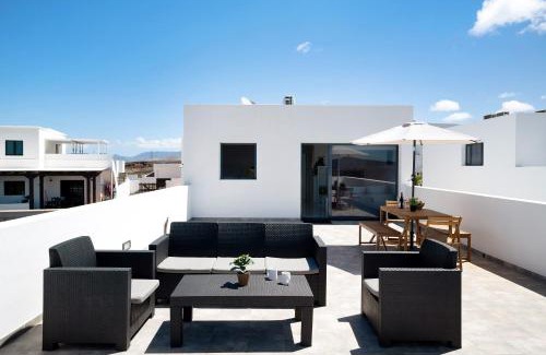 La Santa House | Neptuno