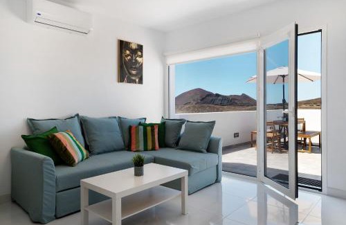 La Santa House | Neptuno