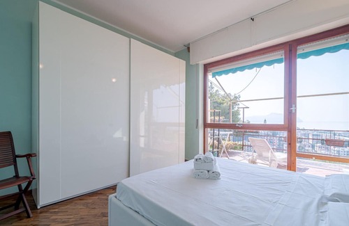 Nervi Apartment | NERVI Panoramic Seaview Terrace Apt FREE PARKING