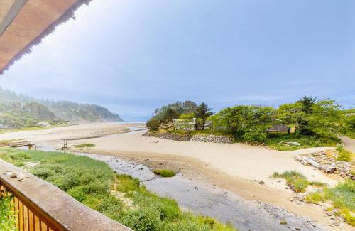 Neskowin Apartment | Neskowin Nautical Nook