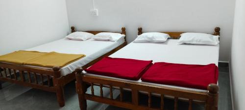 Hireguthi Hotel | NEST8 STAY