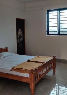 Hireguthi Hotel | NEST8 STAY