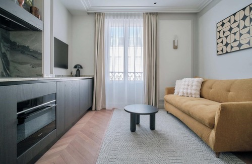 Les Halles Apartment | Nestay Les Halles