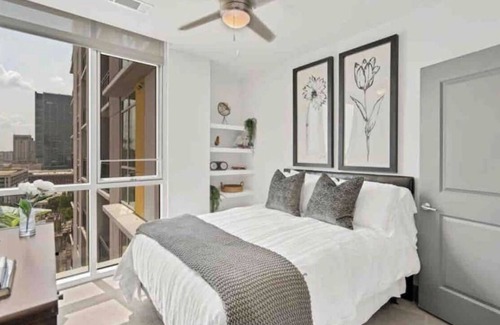 Third Ward Apartment | Nestled CLT Forth Ward Condo