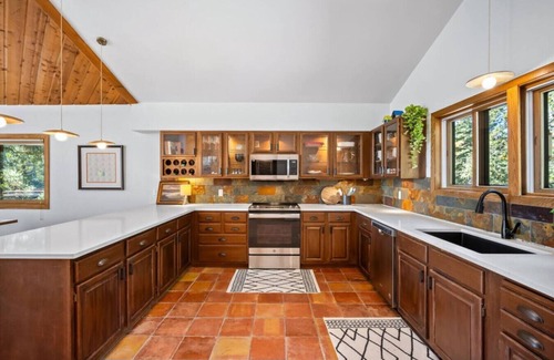 Evergreen House | Nestled Inn - Trails, Views, Hot Tub, Skiing!