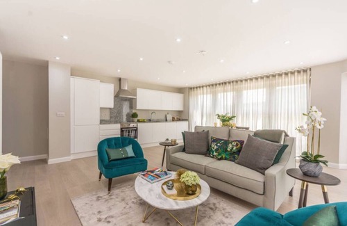 Lewisham Apartment | * NETFLIX* Chic & Modern 3 Double Bedrooms near Ldn Bridge Stn - have parking