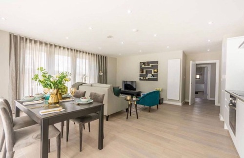 Lewisham Apartment | * NETFLIX* Chic & Modern 3 Double Bedrooms near Ldn Bridge Stn - have parking