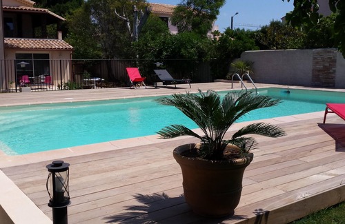 Six-Fours-les-Plages Apartment | Netherlands Villa T3 55 sqm apartment, pool and sea walk, private outdoor area