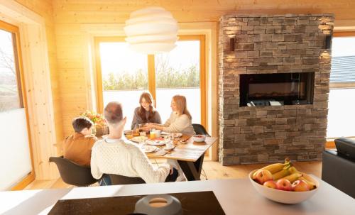 Steinborn Ski Chalet | NETTEN Naturerlebnis Holz-Chalets
