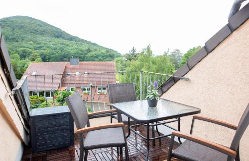 Bad Harzburg Apartment | NEU! 9,8 Außergewöhnlich Bergblick mit Balkon Boxspringbett Kaffeevollautomat inkl Bettwäsche Handtücher #MeeneFewo de