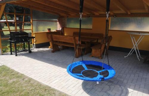 Sallgast House | NEU! Ferienhaus Kurio