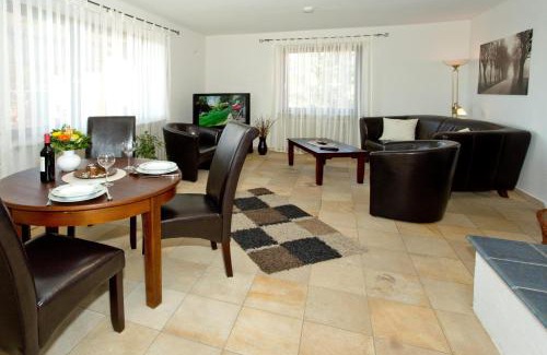 Toppenstedt Apartment | NEU! Ferienwohnung Zum Kaminzimmer